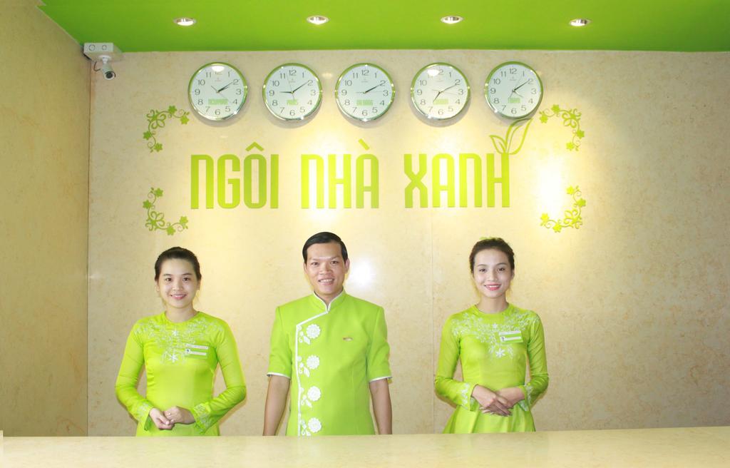 Ngoi Nha Xanh Hotel Дананг Екстериор снимка